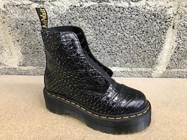 DR MARTENS SINCLAIR WILD CROC EMBOSS<br>