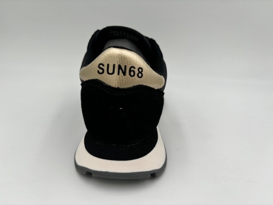 Sun68 tennis z45202 1994701_2