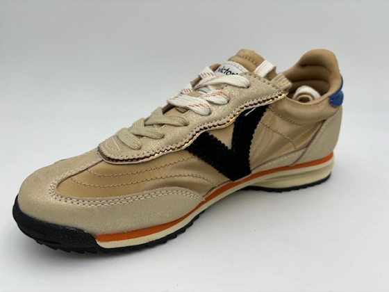 Victoria tennis 1158102 1995102_3