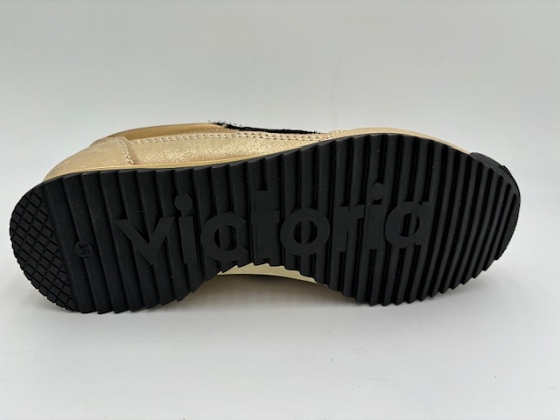 Victoria tennis 1158102 1995102_4