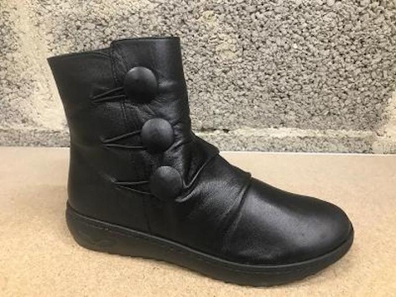 Karyoka boots danet 