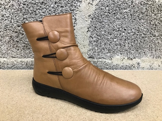 Karyoka boots danet 