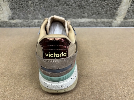 Victoria tennis 1156109 5591501_2