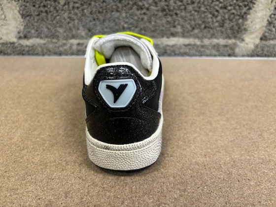 Victoria tennis 8806103 5591901_2