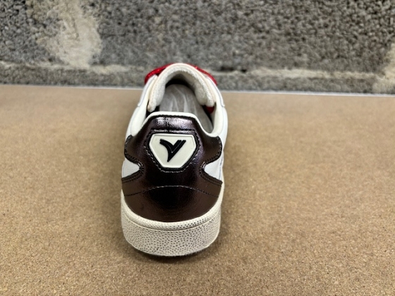 Victoria tennis 8806103 5591902_2