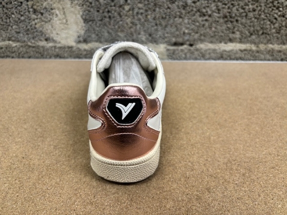 Victoria tennis 8806103 5591903_2
