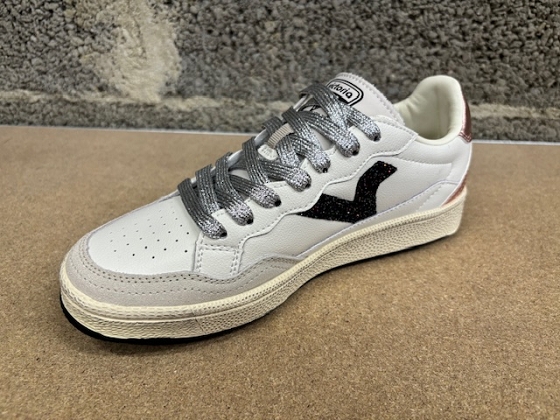 Victoria tennis 8806103 5591903_3