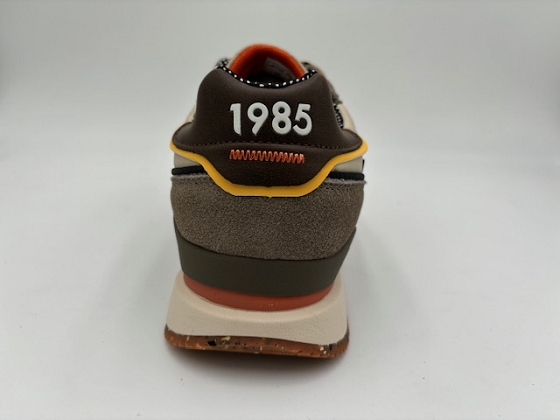 Victoria tennis 8802114 5688001_2